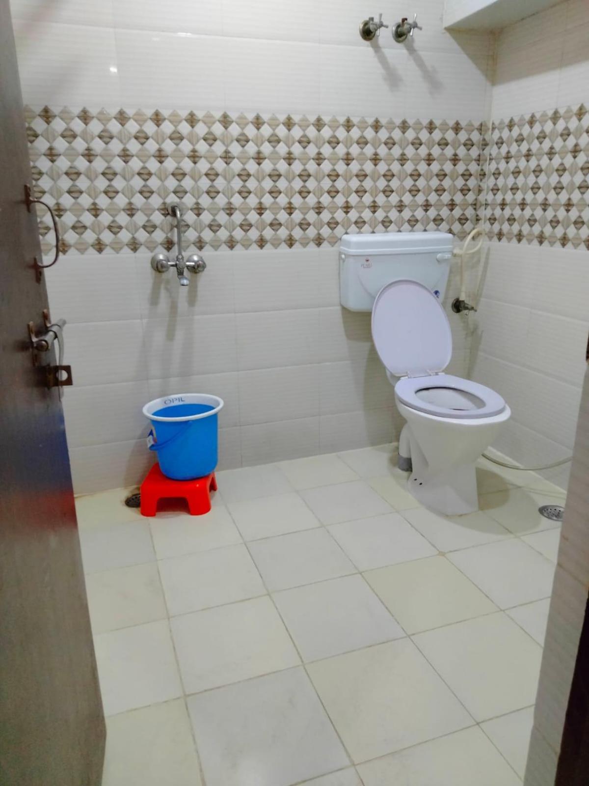 Hotel Atithi Galaxy Kanpur Bagian luar foto