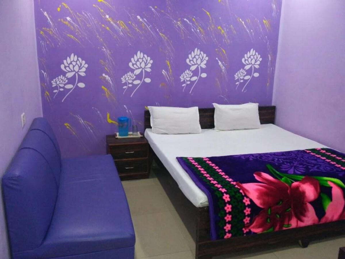 Hotel Atithi Galaxy Kanpur Bagian luar foto