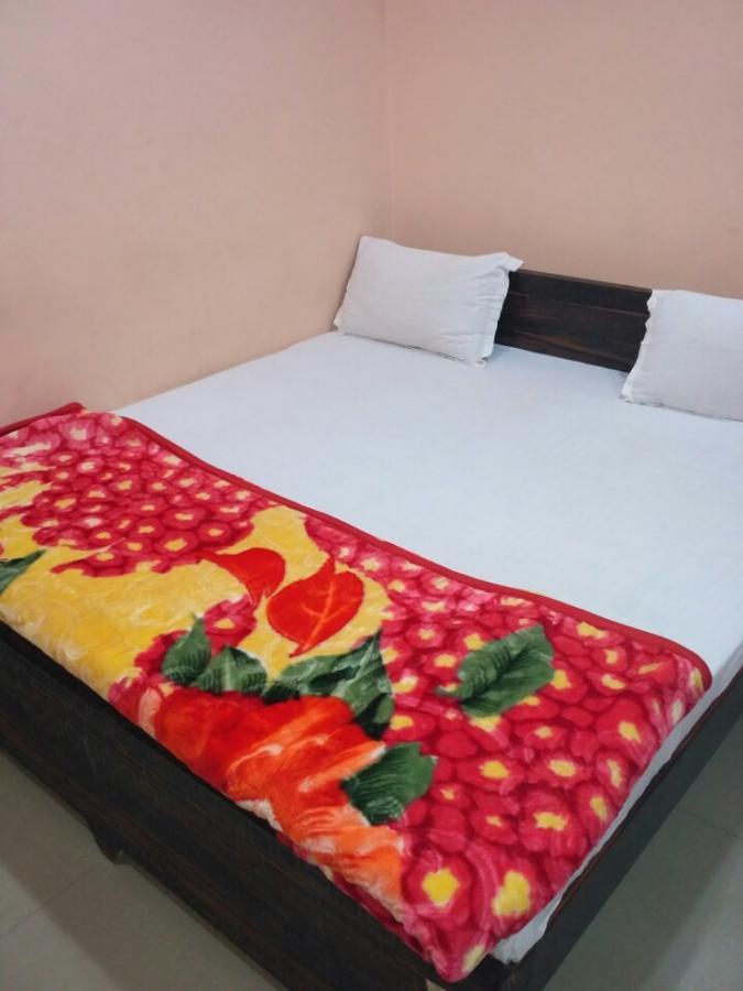 Hotel Atithi Galaxy Kanpur Bagian luar foto